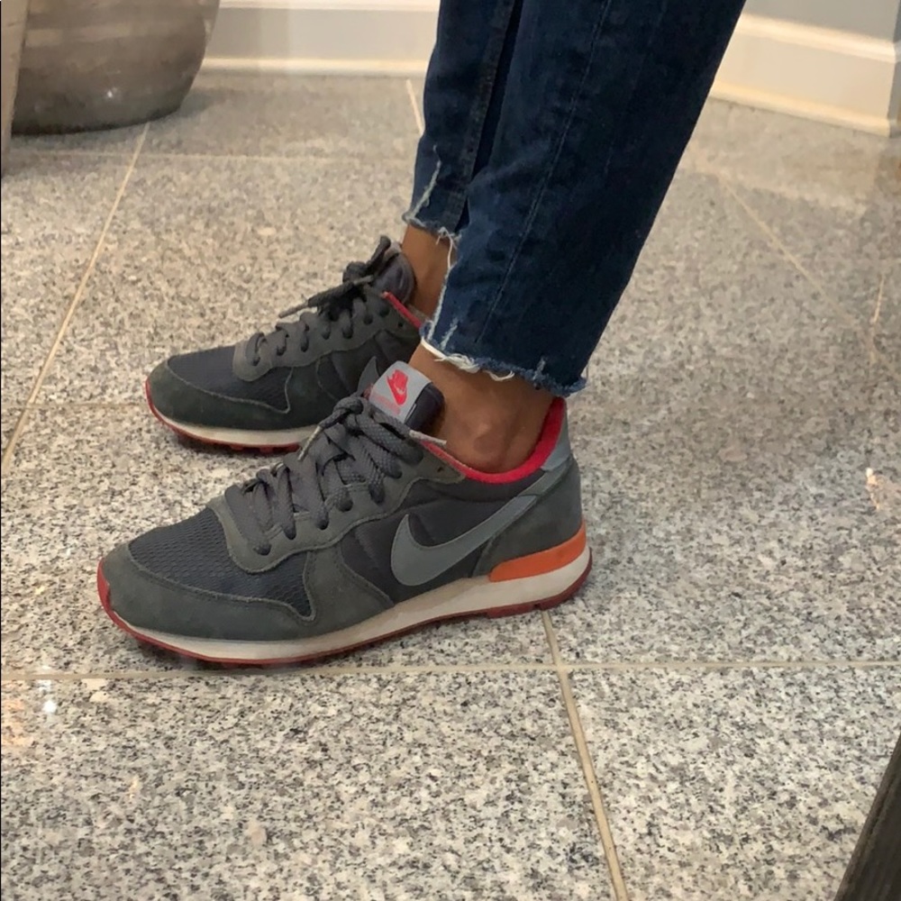 Nike Internationalist Sneaker with original box